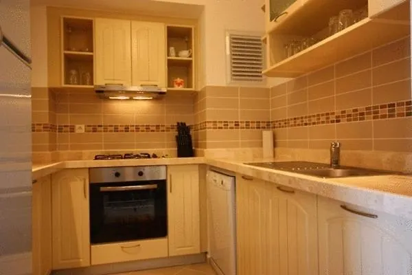 Botanic Garden Tatil Evi *